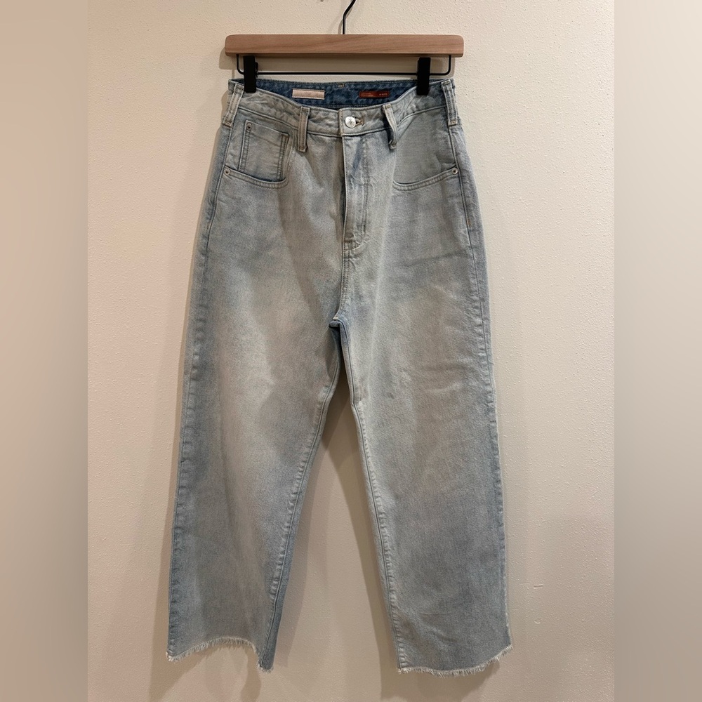 Anthropologie “Elevenses” light wash denim high rise baggy jean with frayed hem